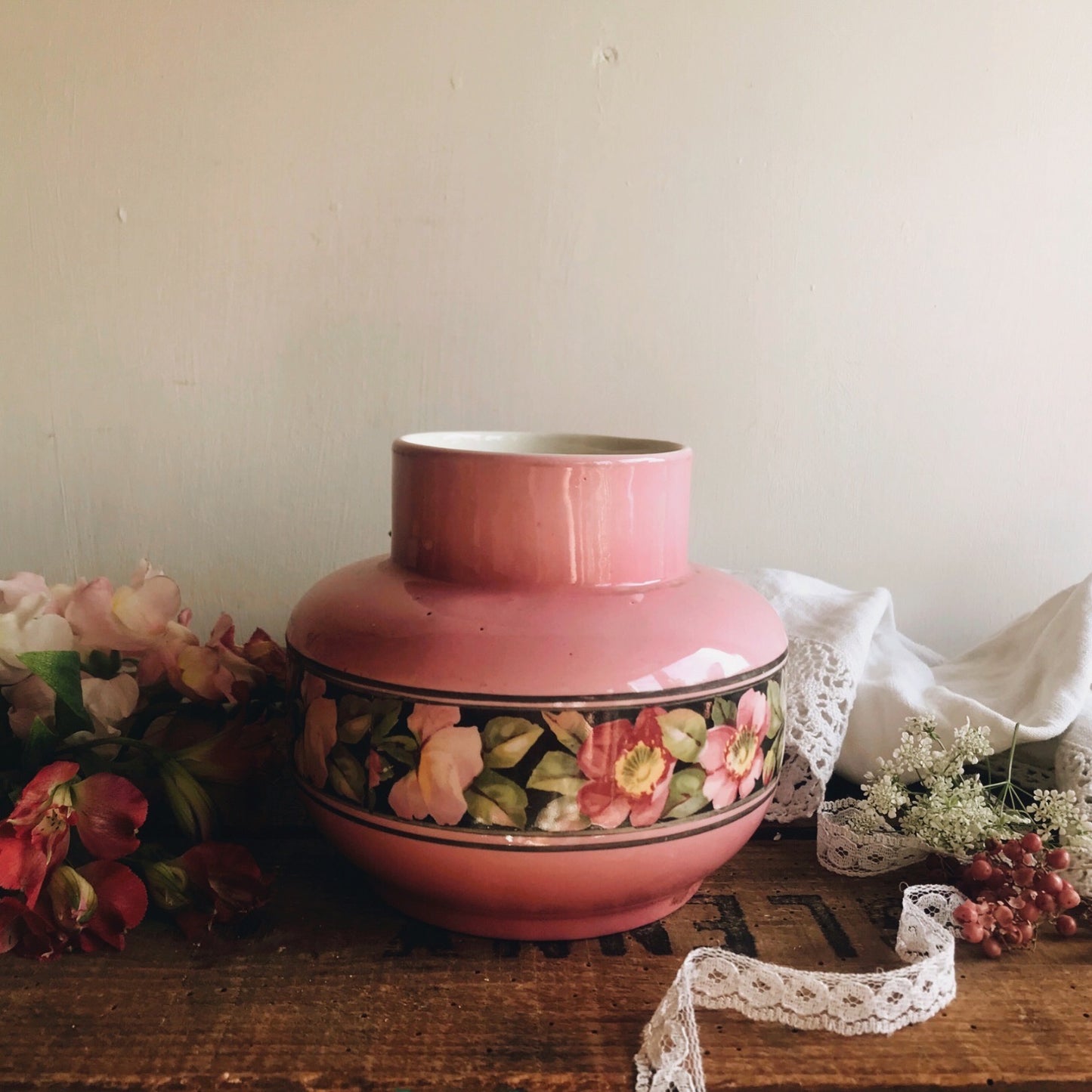 Vintage Art Deco Falcone Floral pink Vase