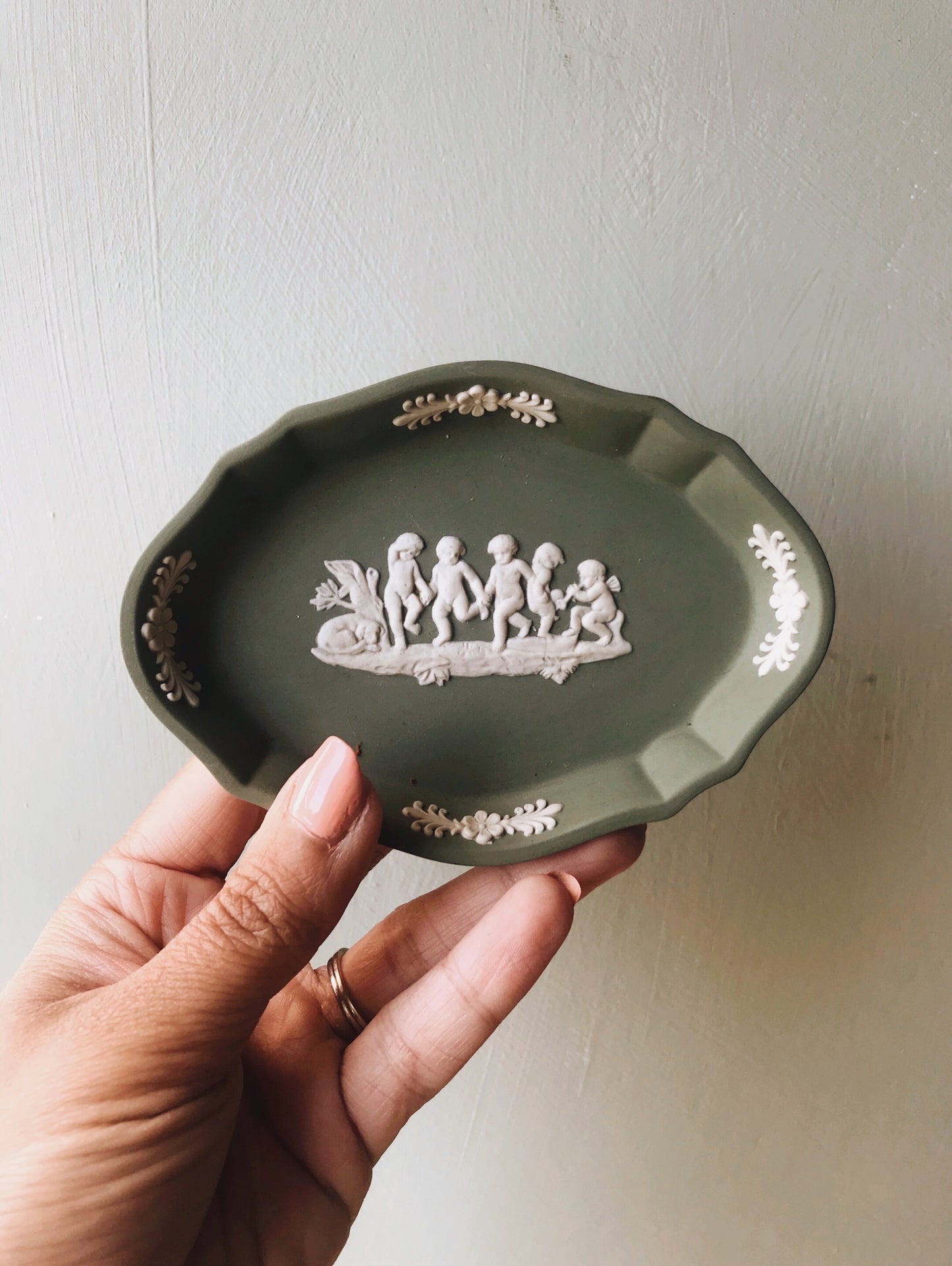 Vintage Green Wedgwood Cherub Dish - Stone & Sage