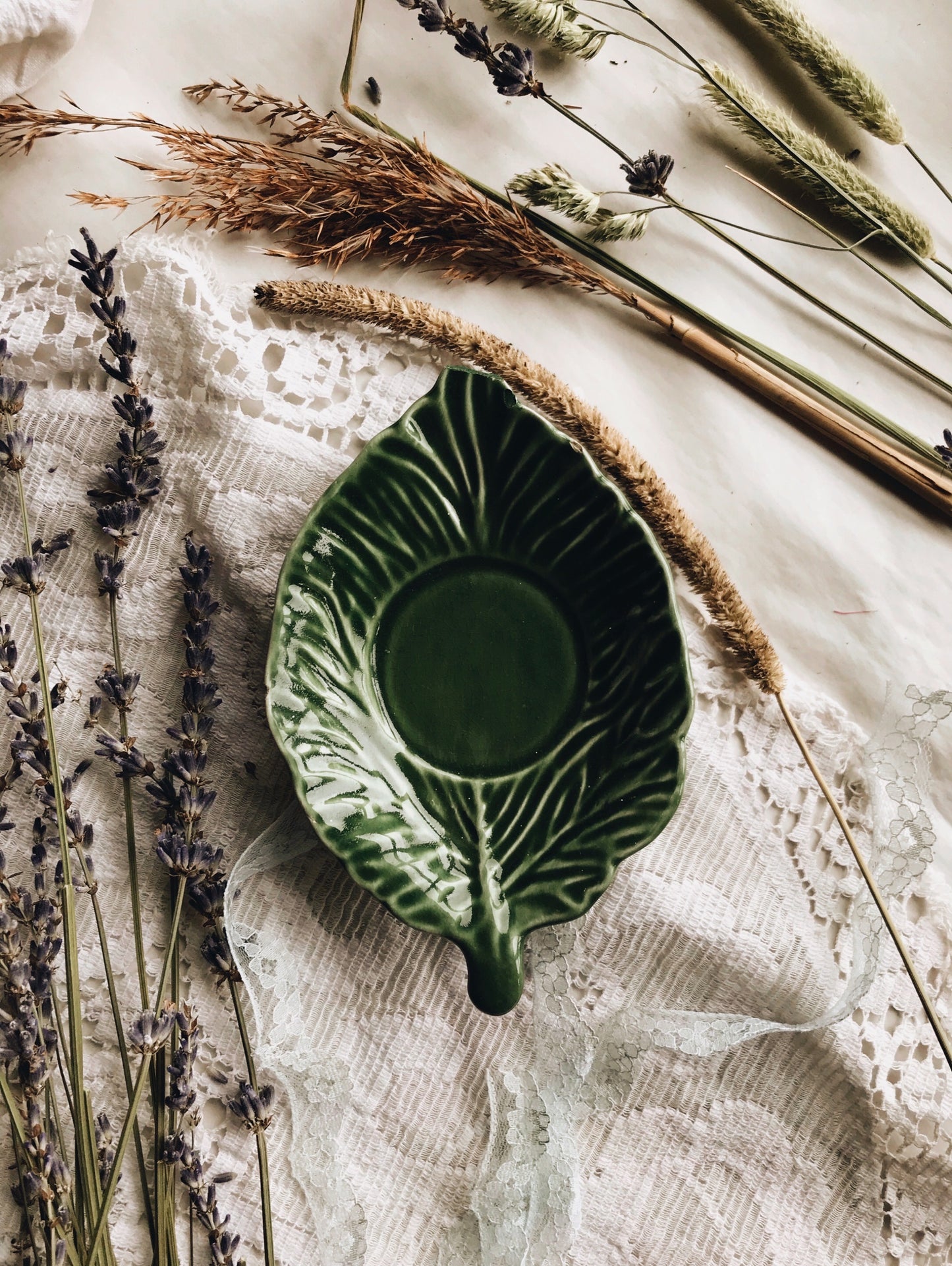 Vintage Sylvac Green Leaf Dish