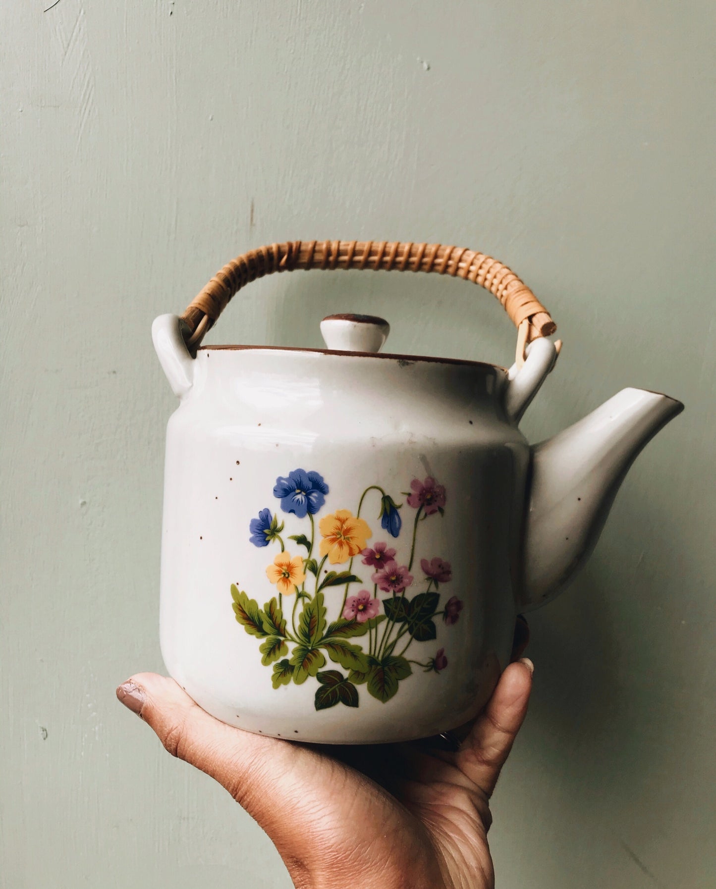 Vintage Floral Speckle Ceramic Bamboo Teapot