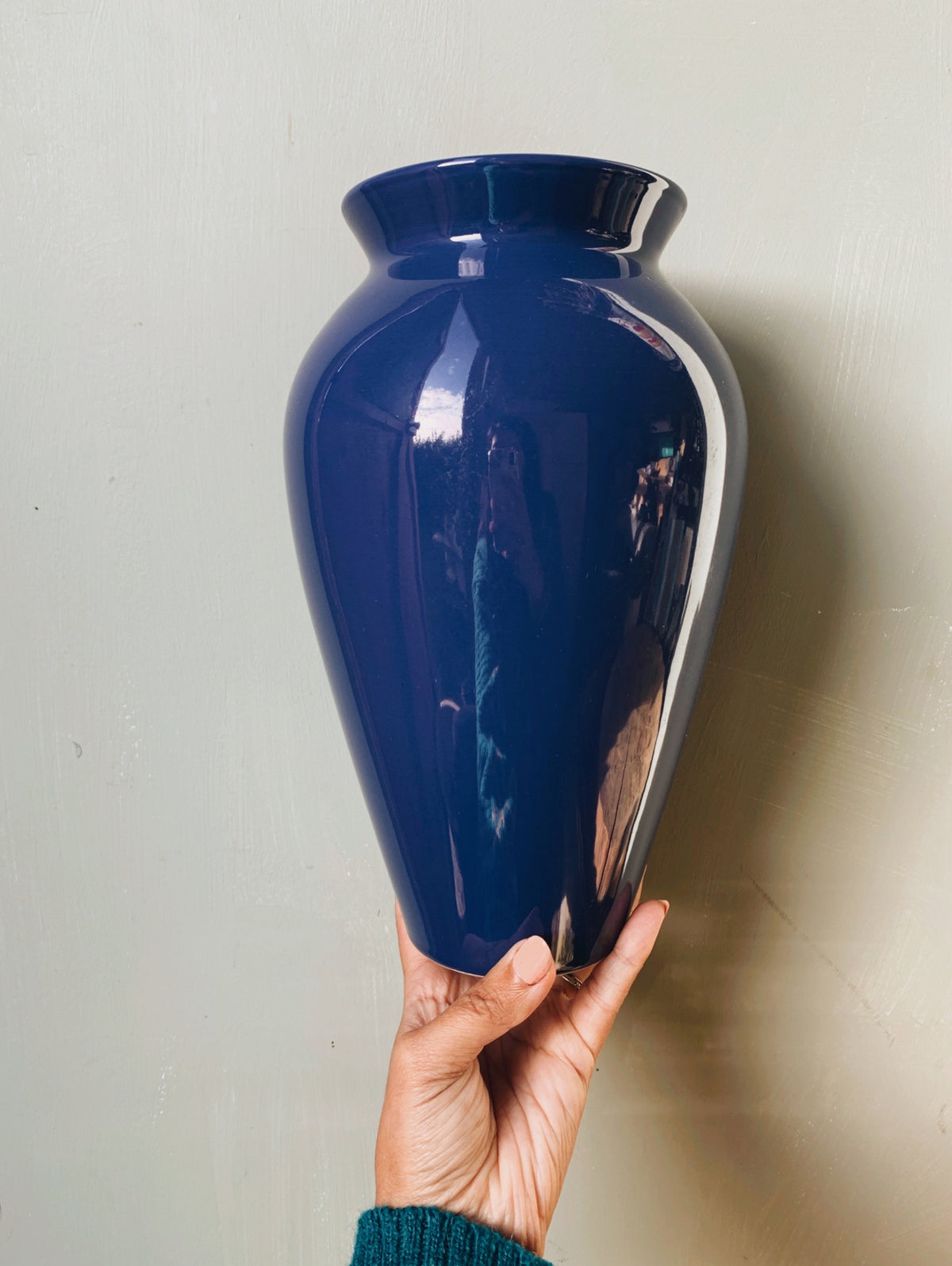 Large Vintage Cornflower Blue Ceramic Vase (UK & Ireland delivery only)