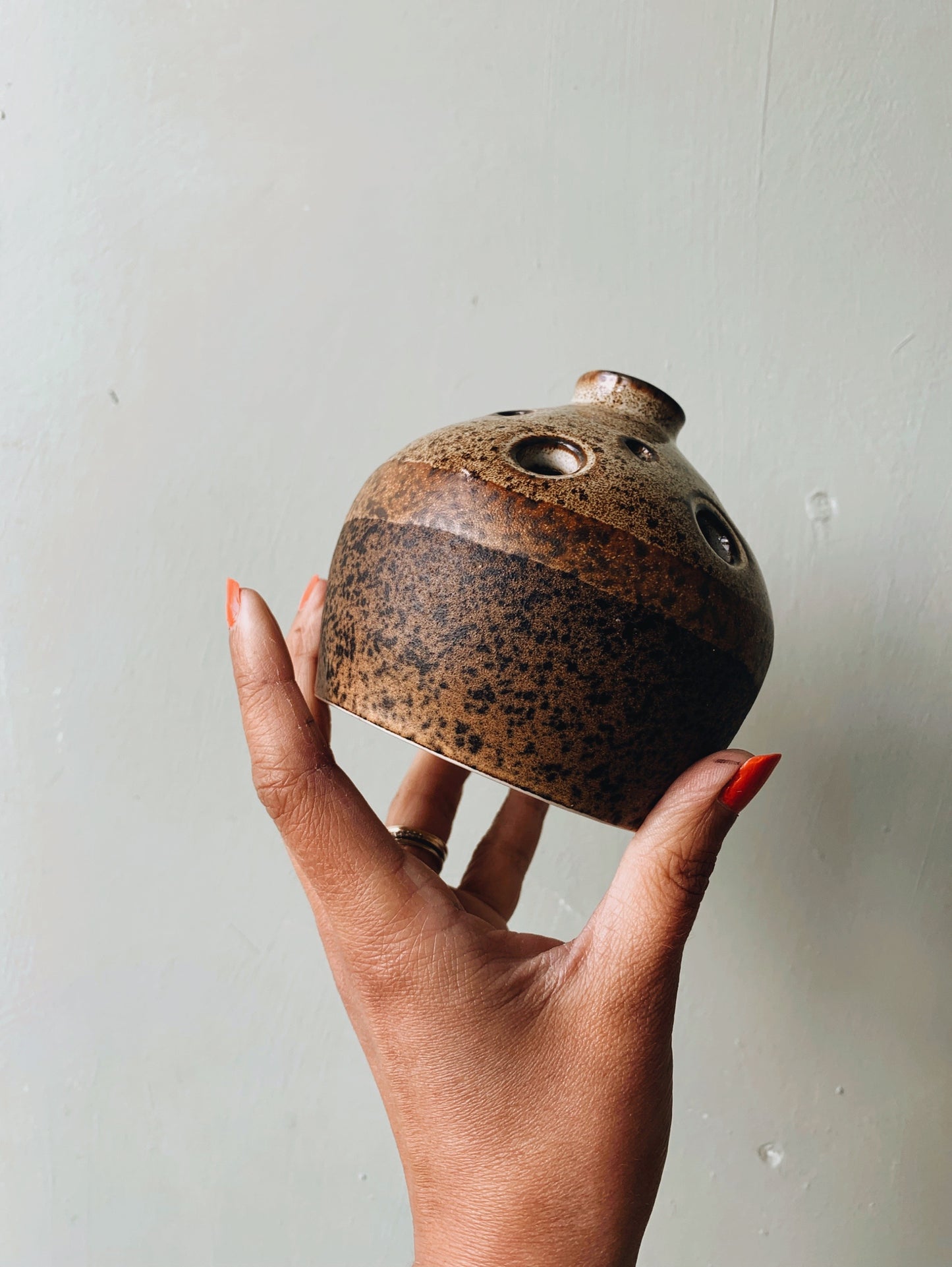 Rustic Hand~thrown Two Tone Speckle Posy Vase