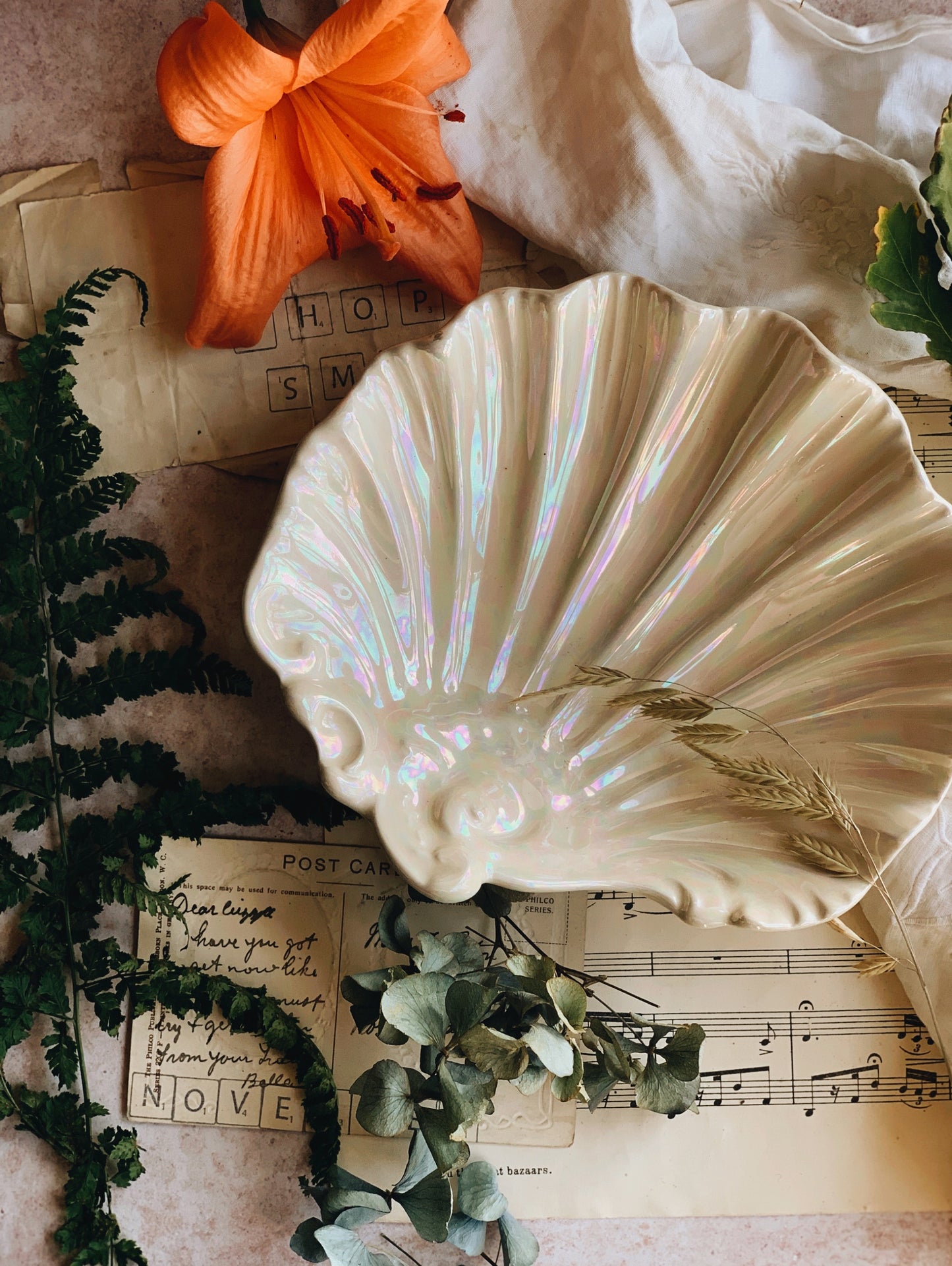 Vintage Shell Dish (iridescent glaze)
