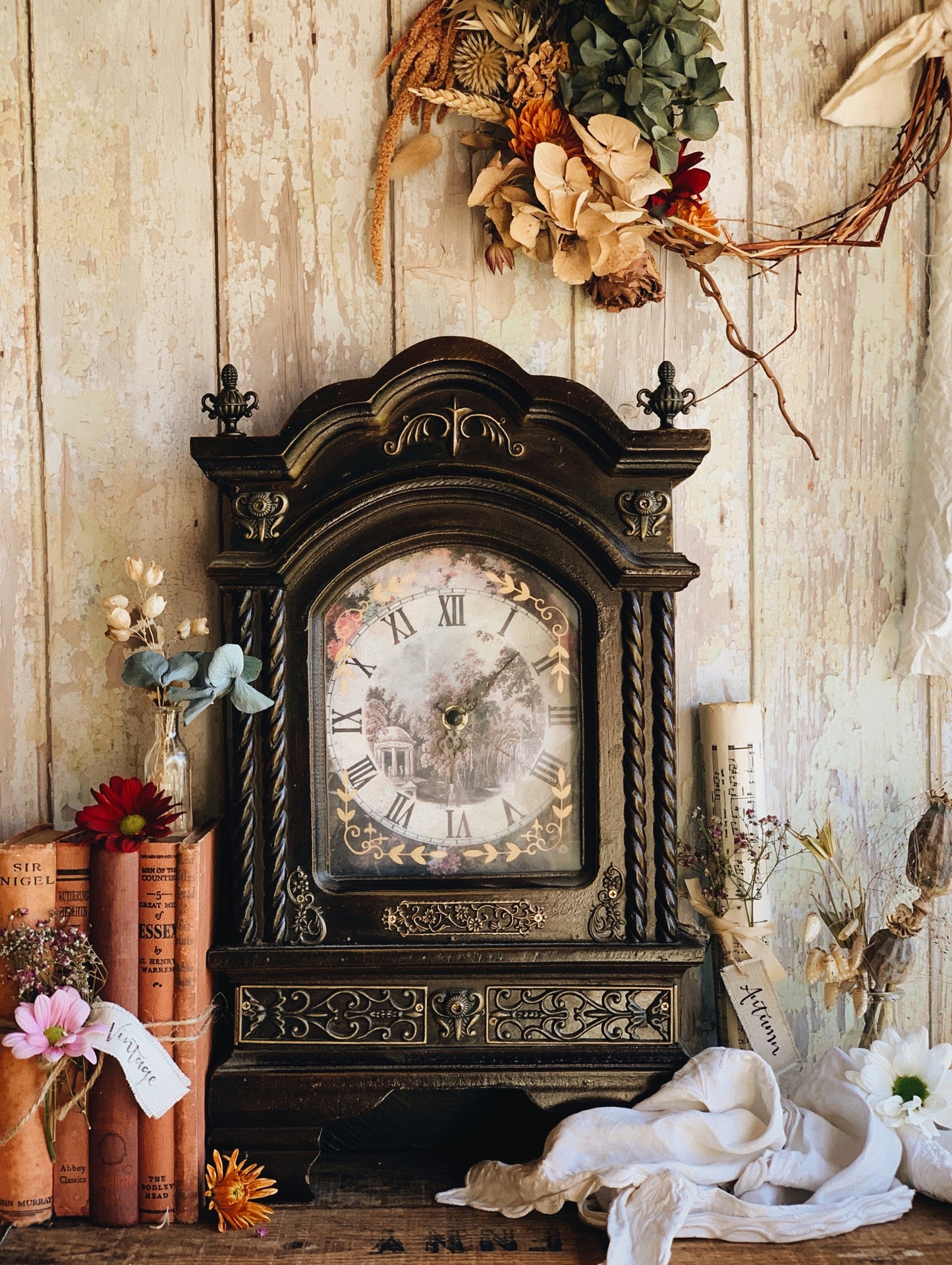 Vintage Wooden Clock (battery powered) UK SHIPPING ONLY