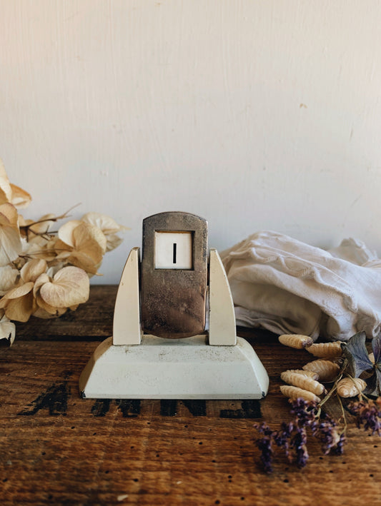 Vintage Turnover Dial / Number Counter