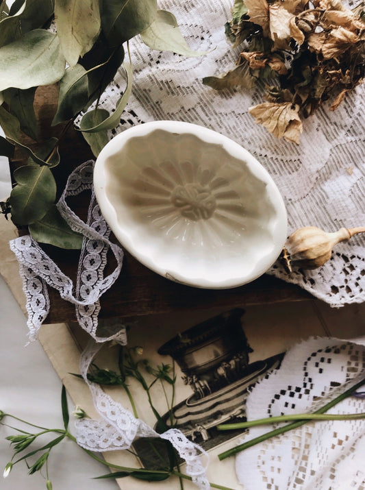 Vintage Decorative Mould - Stone & Sage 