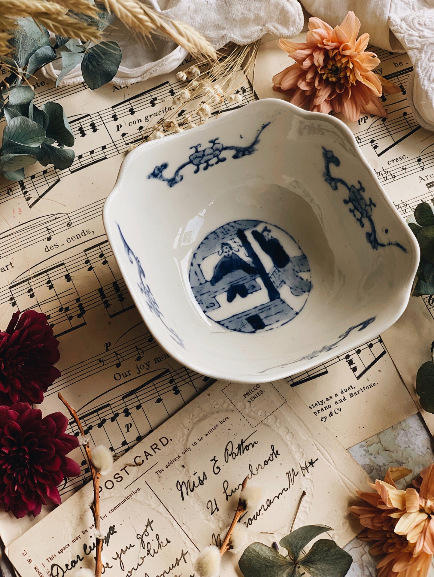 Vintage Hand~painted Oriental Narrative Bowl