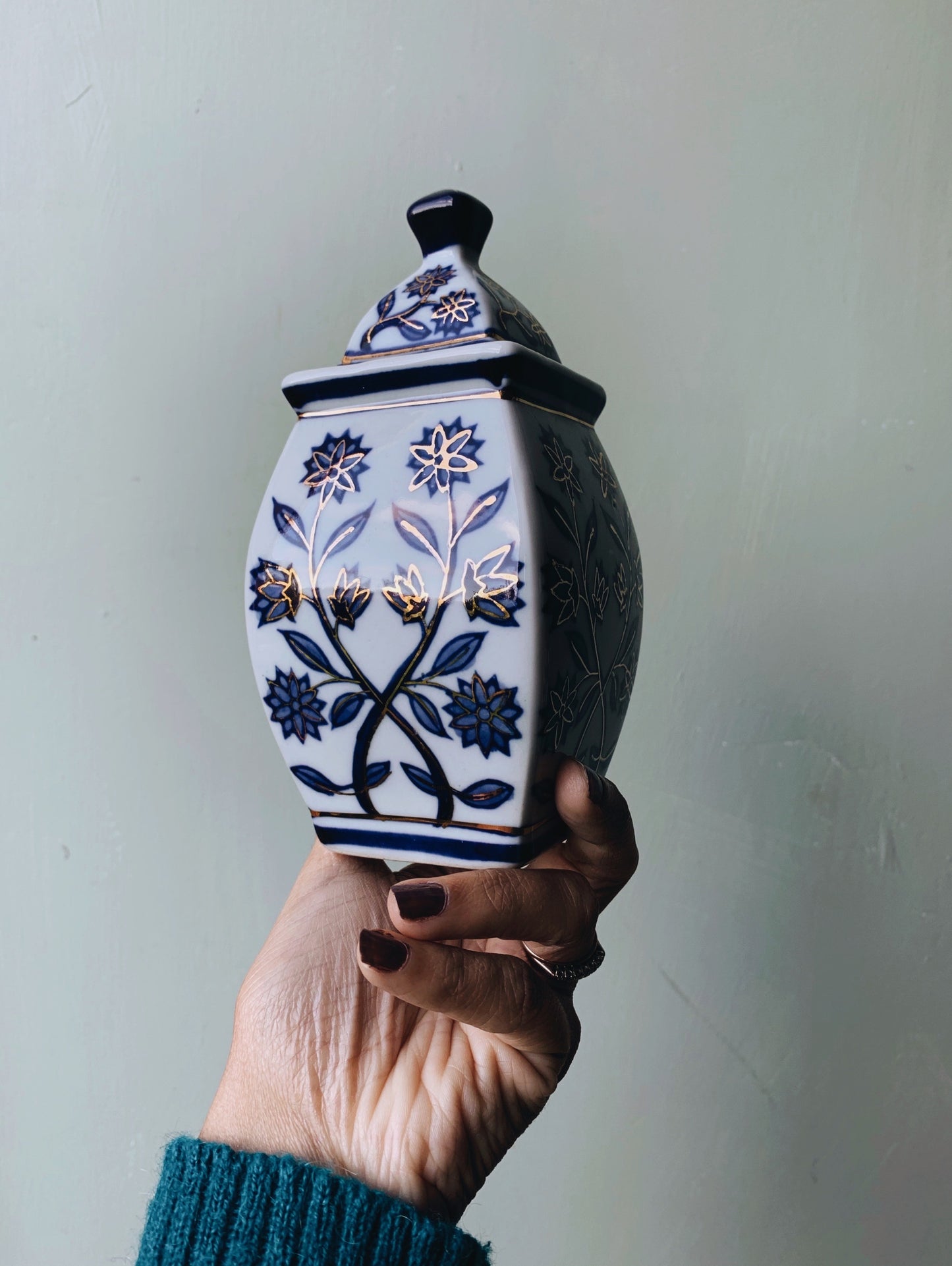 Vintage Blue Gilt Decorative Pot