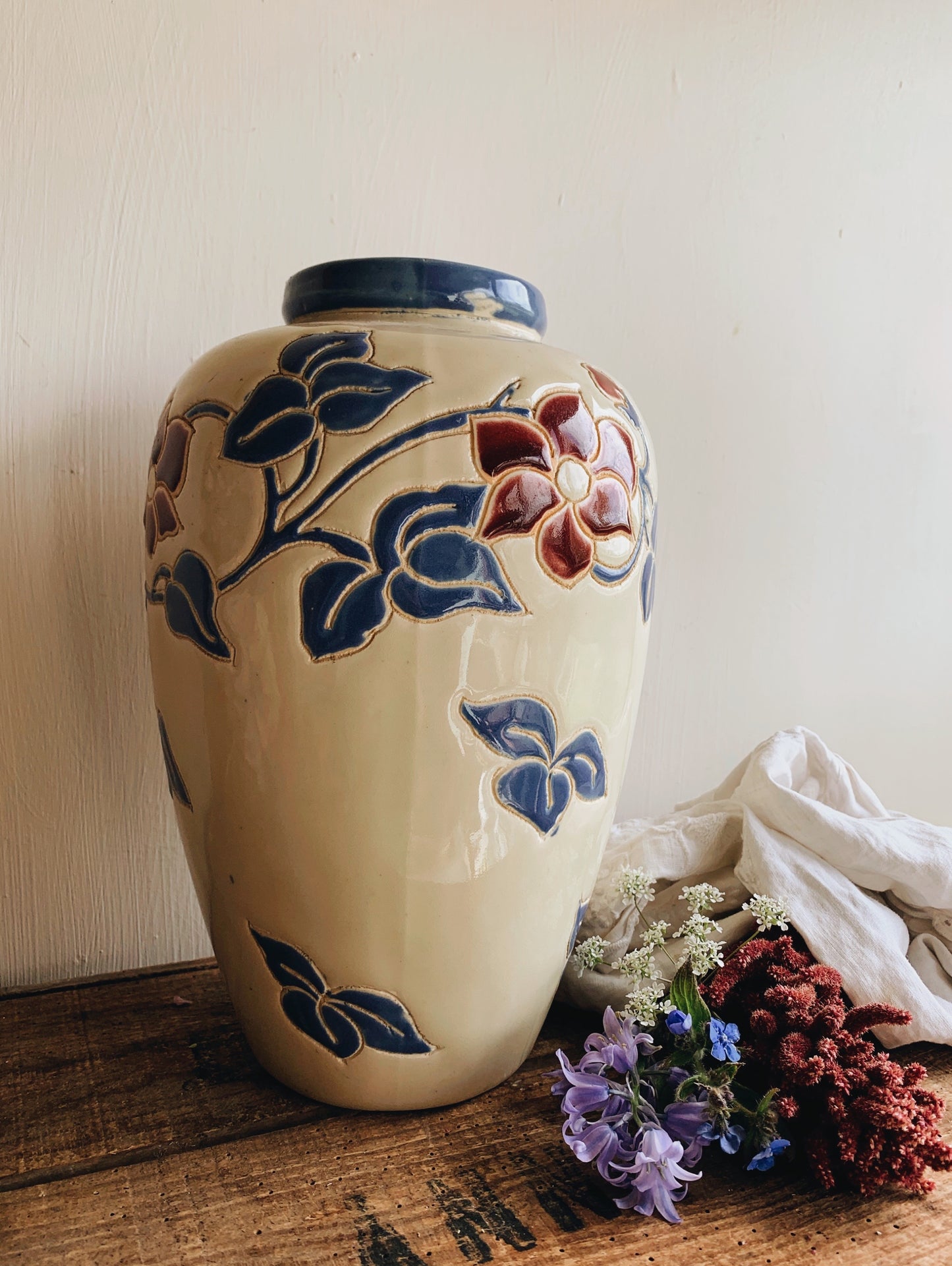 Large Vintage Floral Vase (UK SHIPPING ONLY VERY HEAVY)