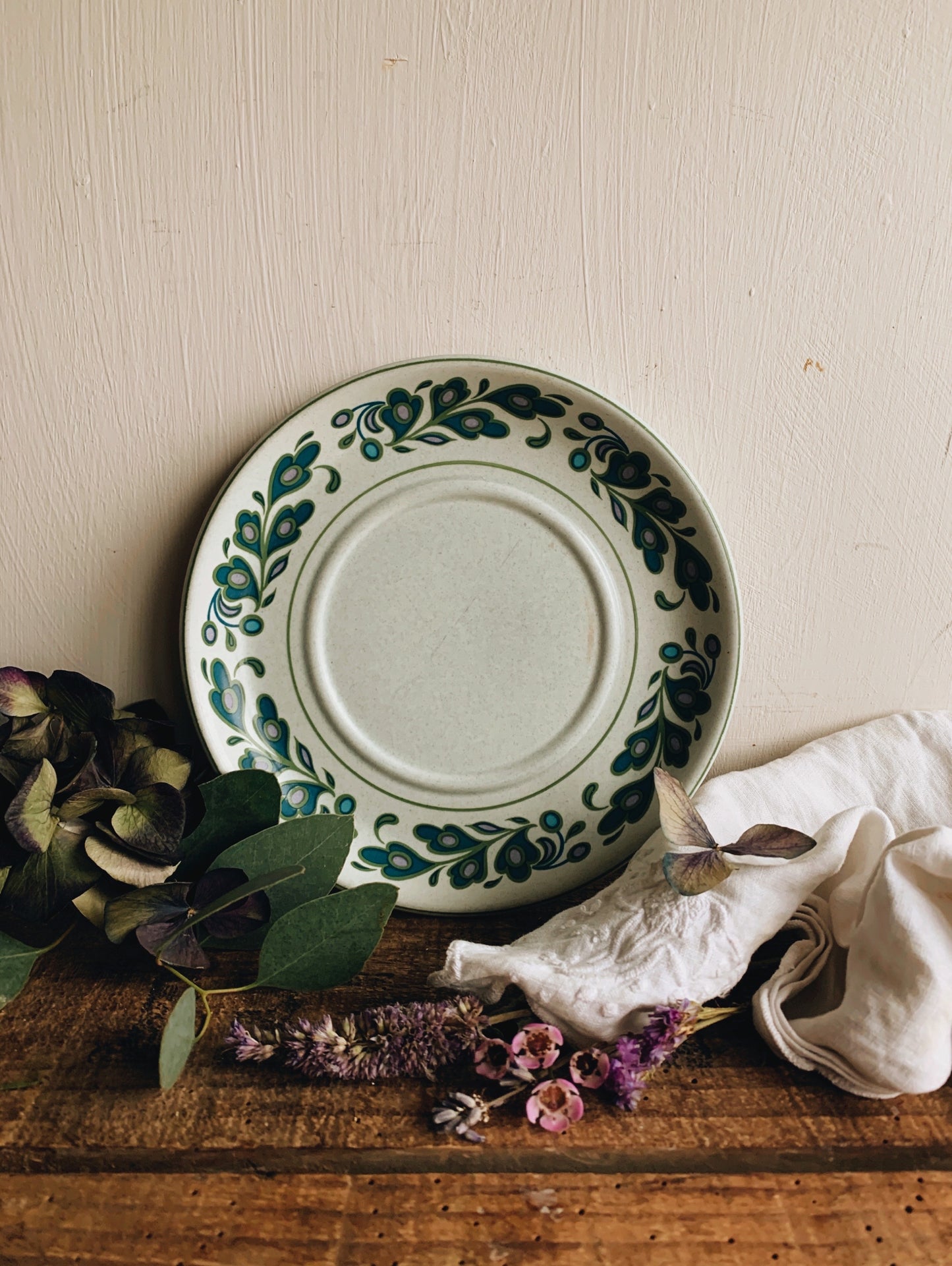 Vintage Midwinter Saucer Plates (four available sold separately)