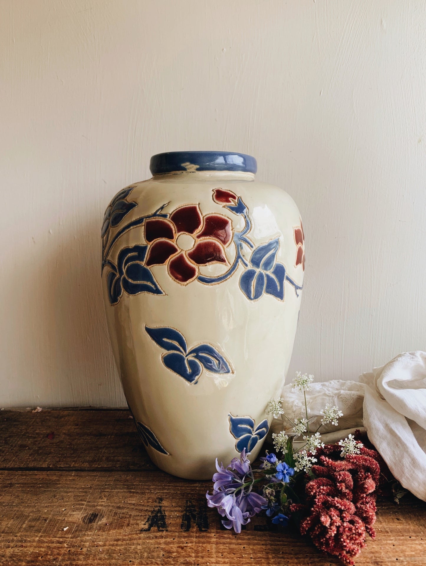 Large Vintage Floral Vase (UK SHIPPING ONLY VERY HEAVY)