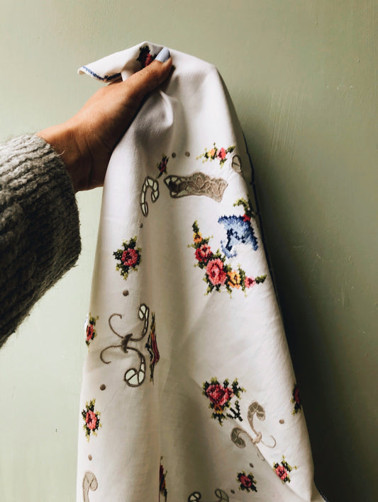 Parisian Embroidery and crochet Linen - Stone & Sage 