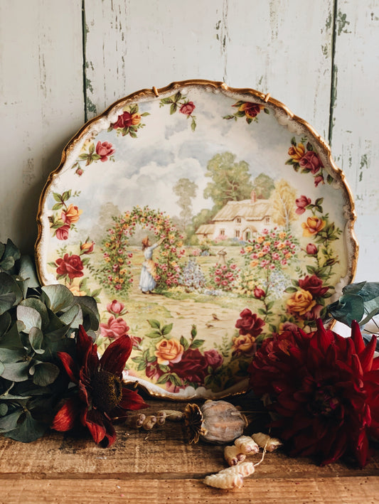 Vintage Royal Albert Country Rose Cottage Narrative Plate