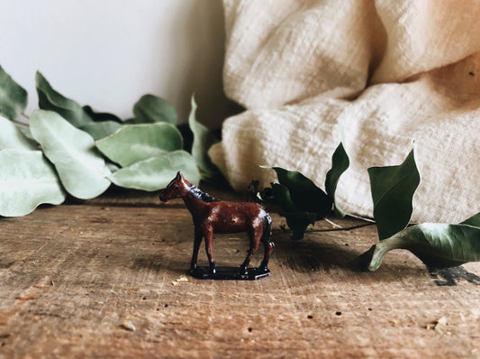 Vintage Lead Horse - Stone & Sage 