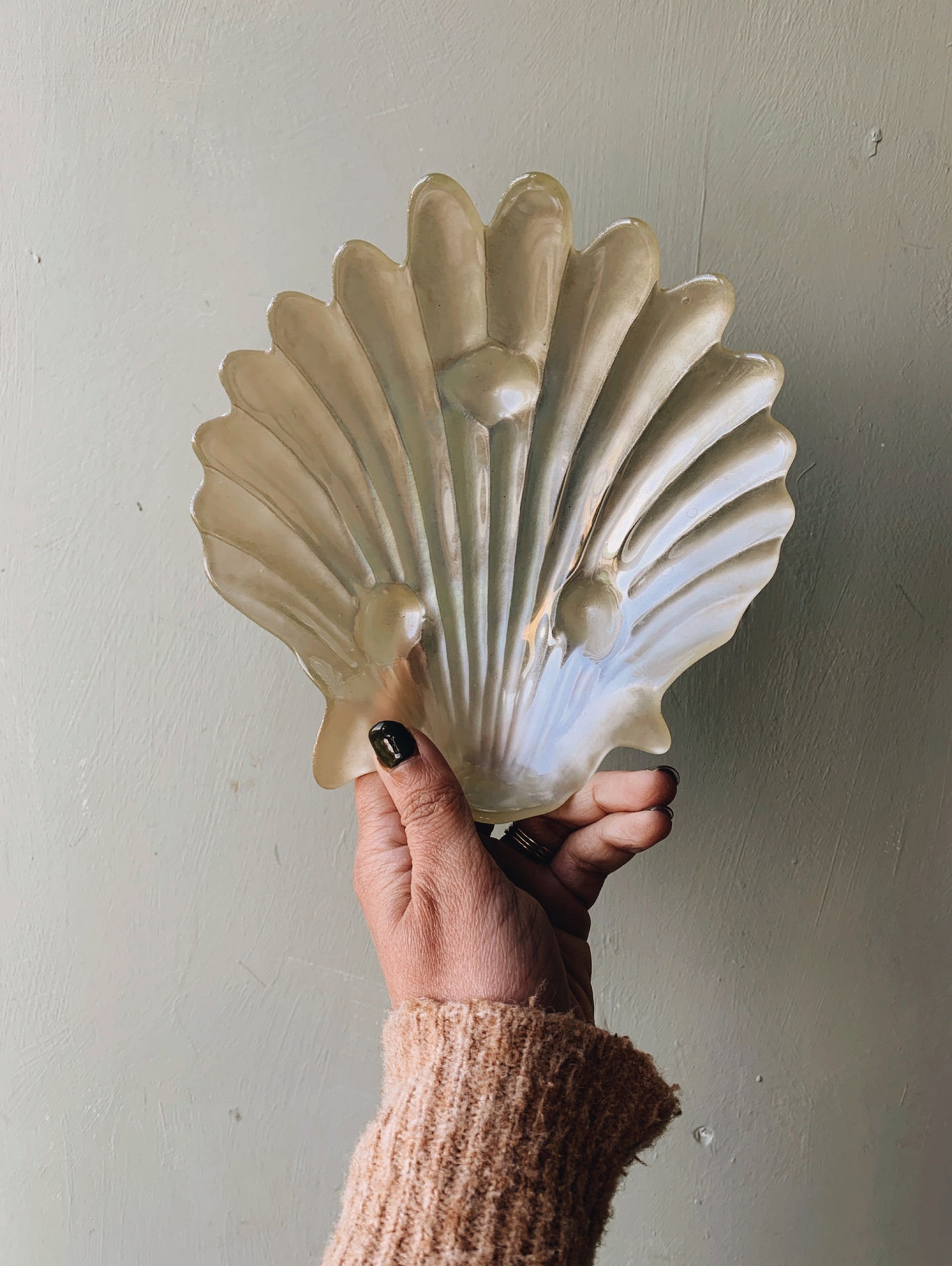 Vintage Iridescent Pearl Glass Shell Dish