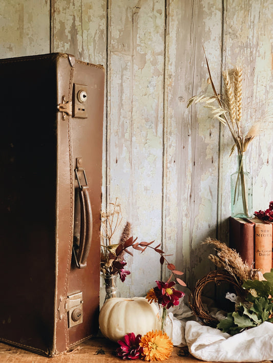 Vintage Rustic (condition) Suitcase ~ UK SHIPPING ONLY
