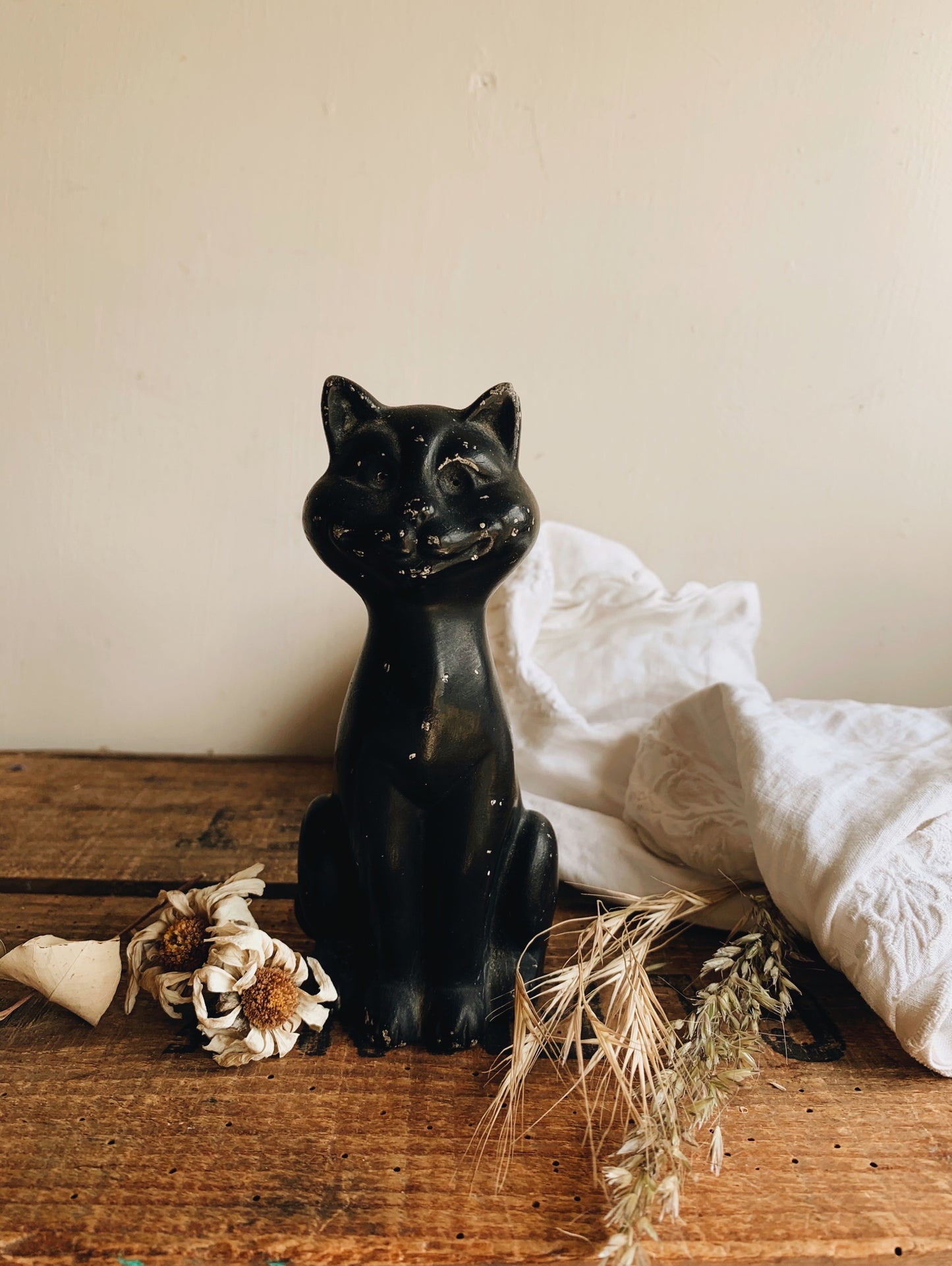 Vintage Rustic Black Cat