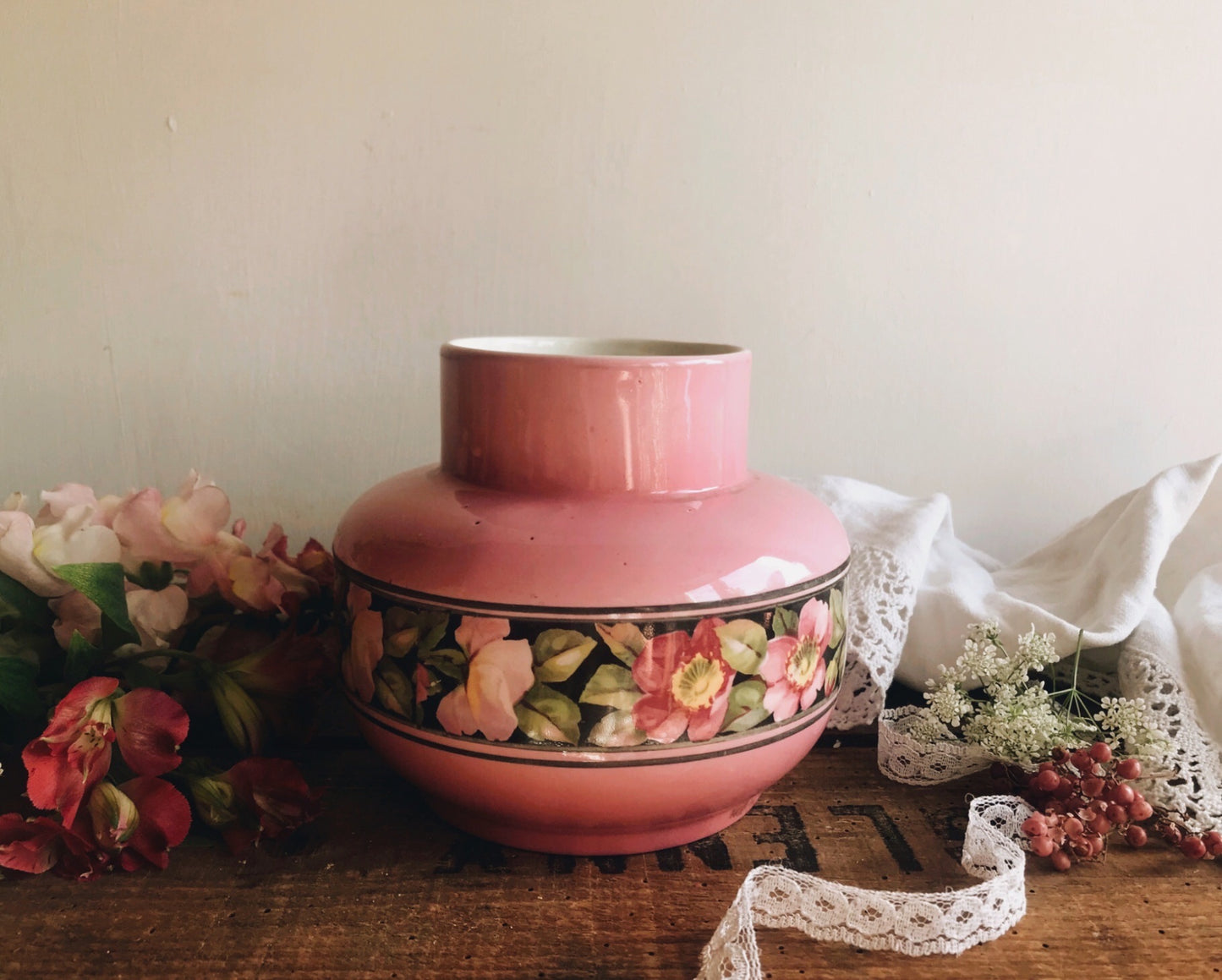 Vintage Art Deco Falcone Floral pink Vase