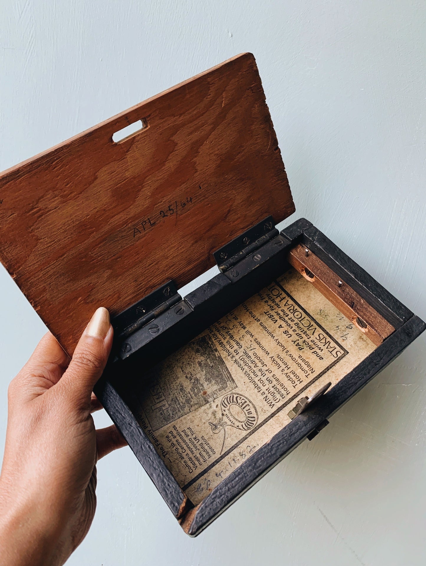 Vintage 1950’s Wooden Box