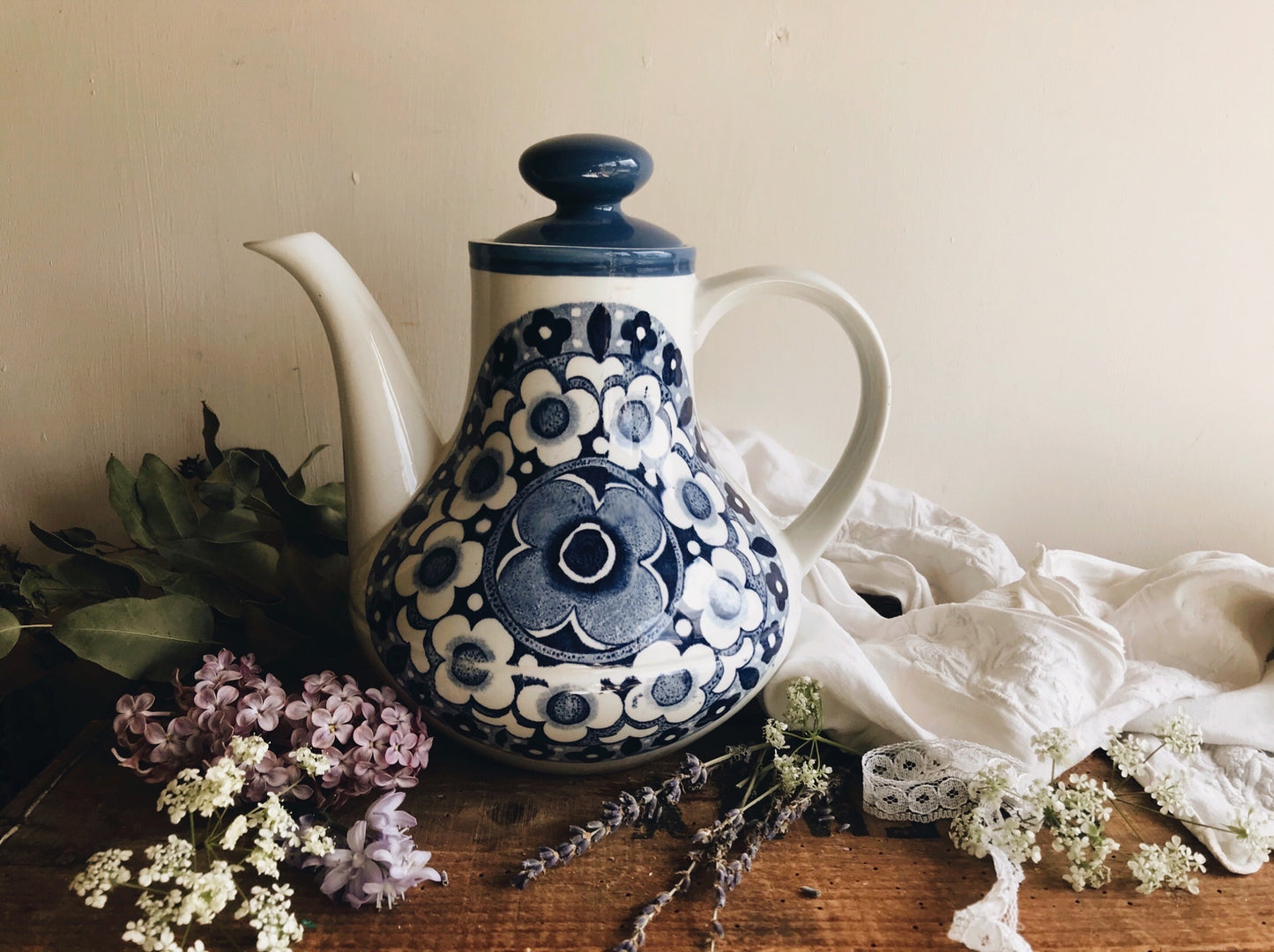 Retro Floral Meakin Large Teapot