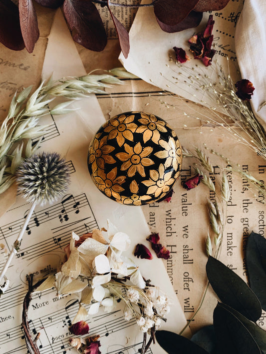 Vintage Decorative Pot
