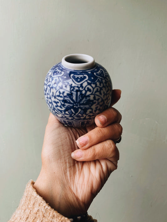 Vintage Small Ming Ginger Jar