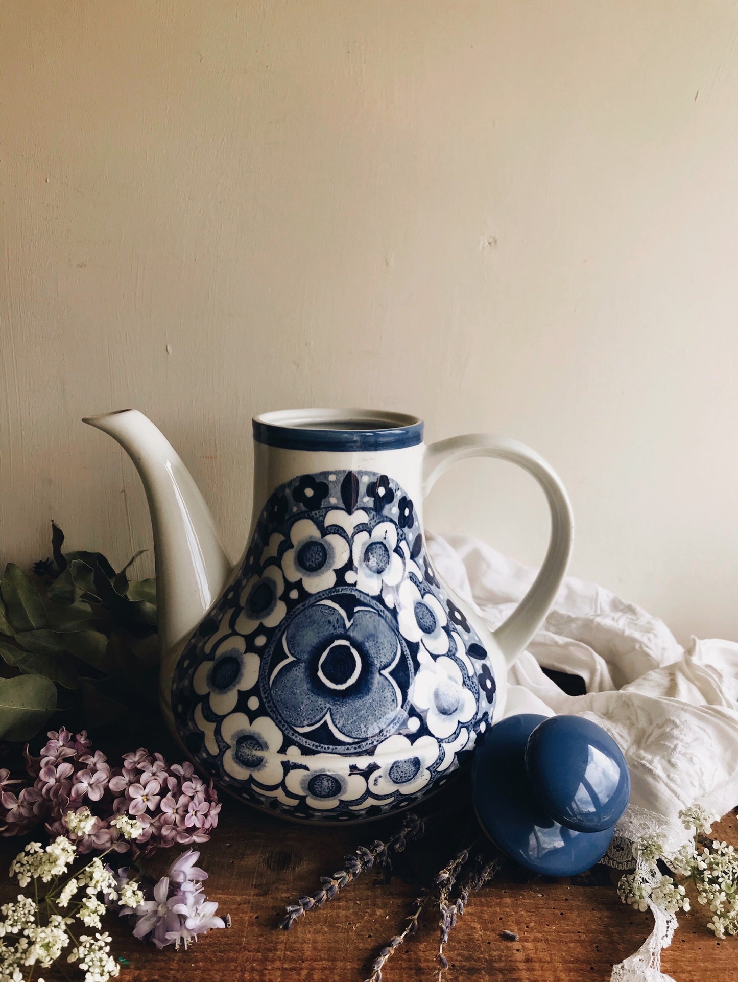 Retro Floral Meakin Large Teapot