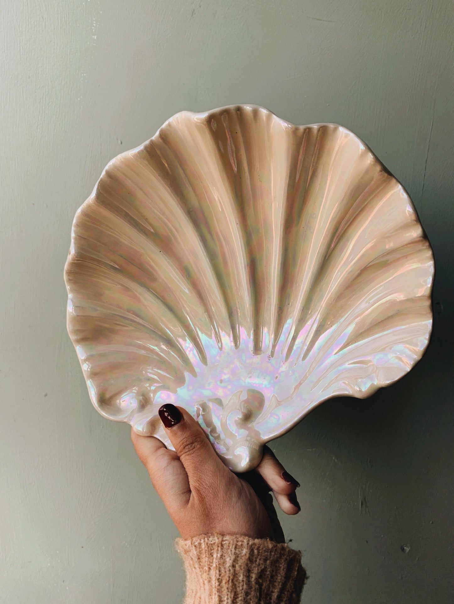 Vintage Shell Dish (iridescent glaze)