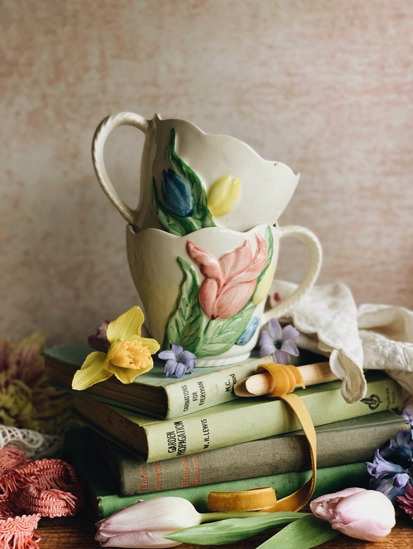 Vintage Trois Fleur Mug (two available sold separately)