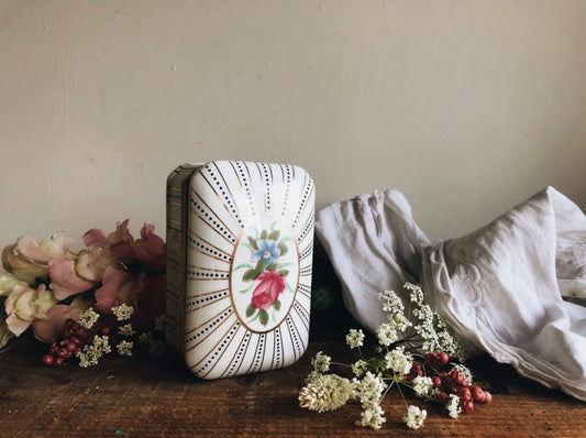 Antique Rose Porcelain Large Trinket Box