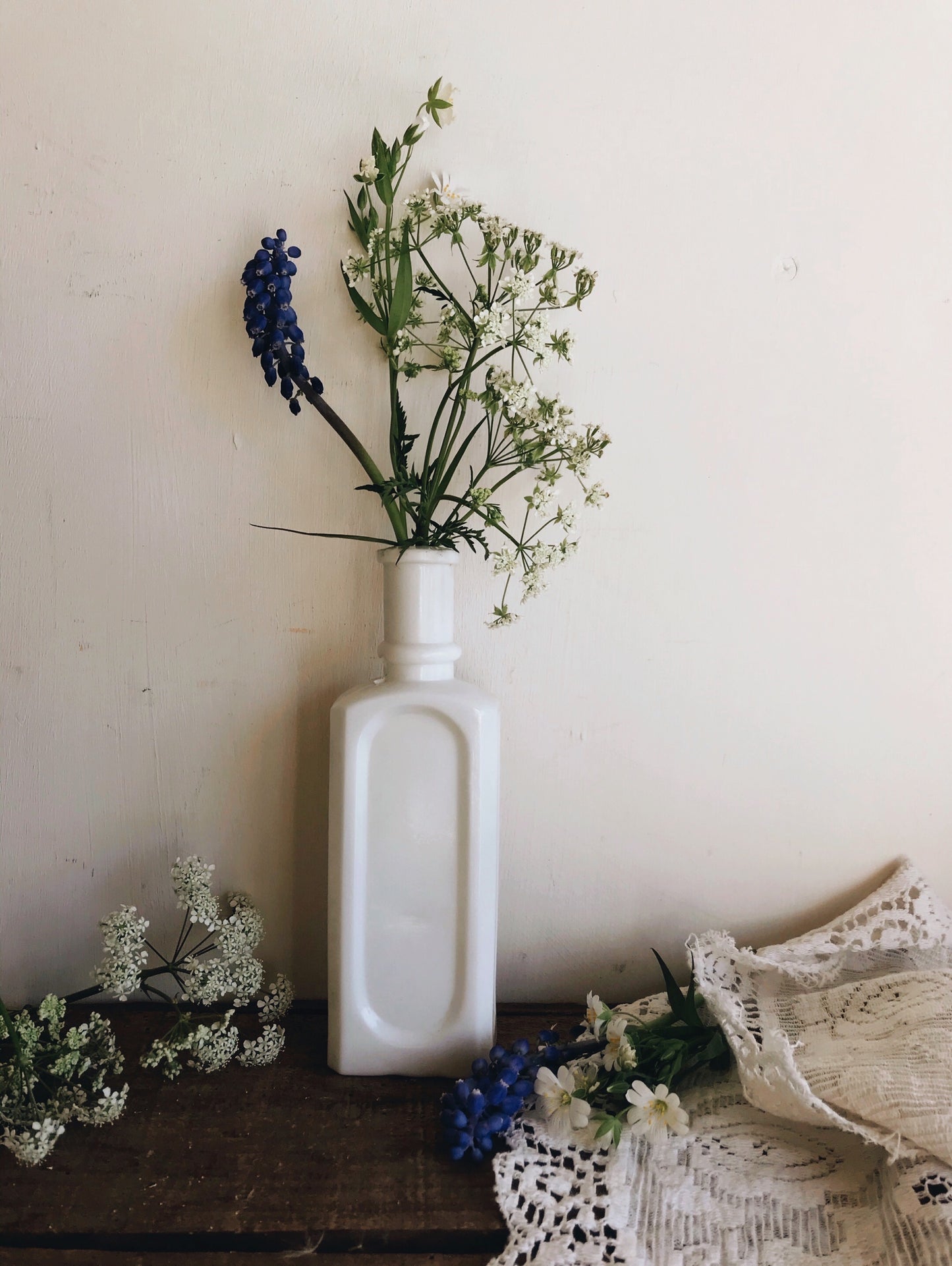 Early 19th Century White Apothecary Bottle - Stone & Sage 