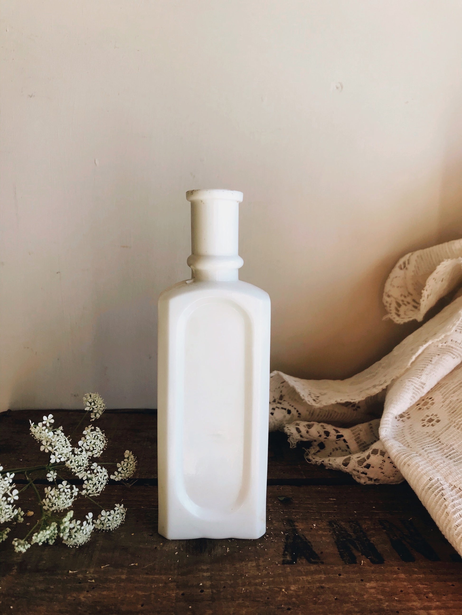 Early 19th Century White Apothecary Bottle - Stone & Sage 