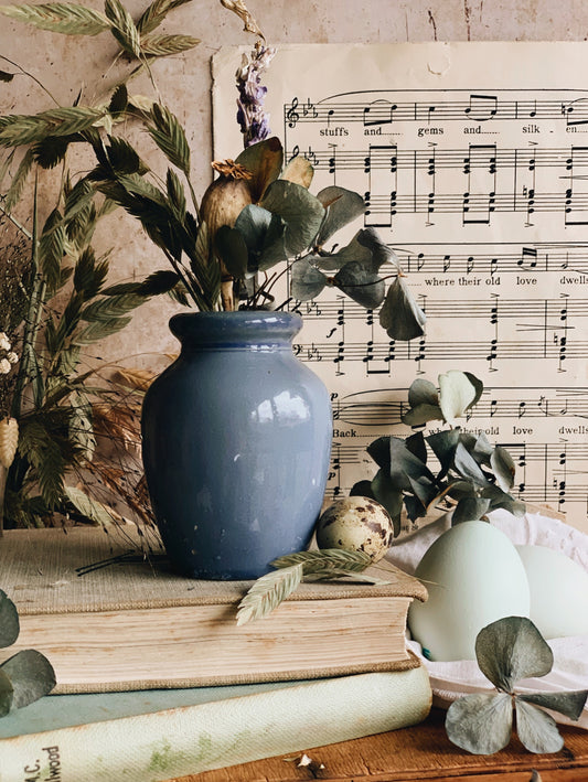 Antique Cornflower Blue Ronik Pot