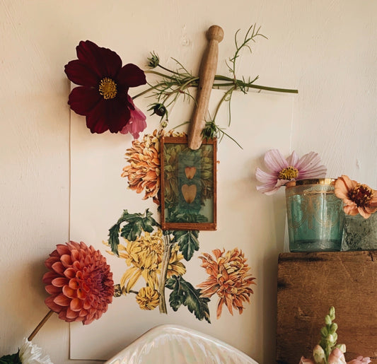 Vintage Rose Heart Petal in Frame