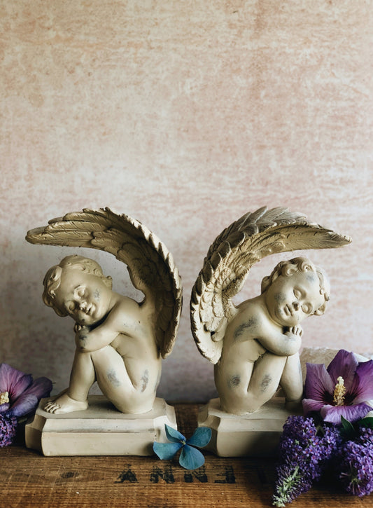 Two Vintage Cherub Bookends / Ornaments (UK SHIPPING ONLY)