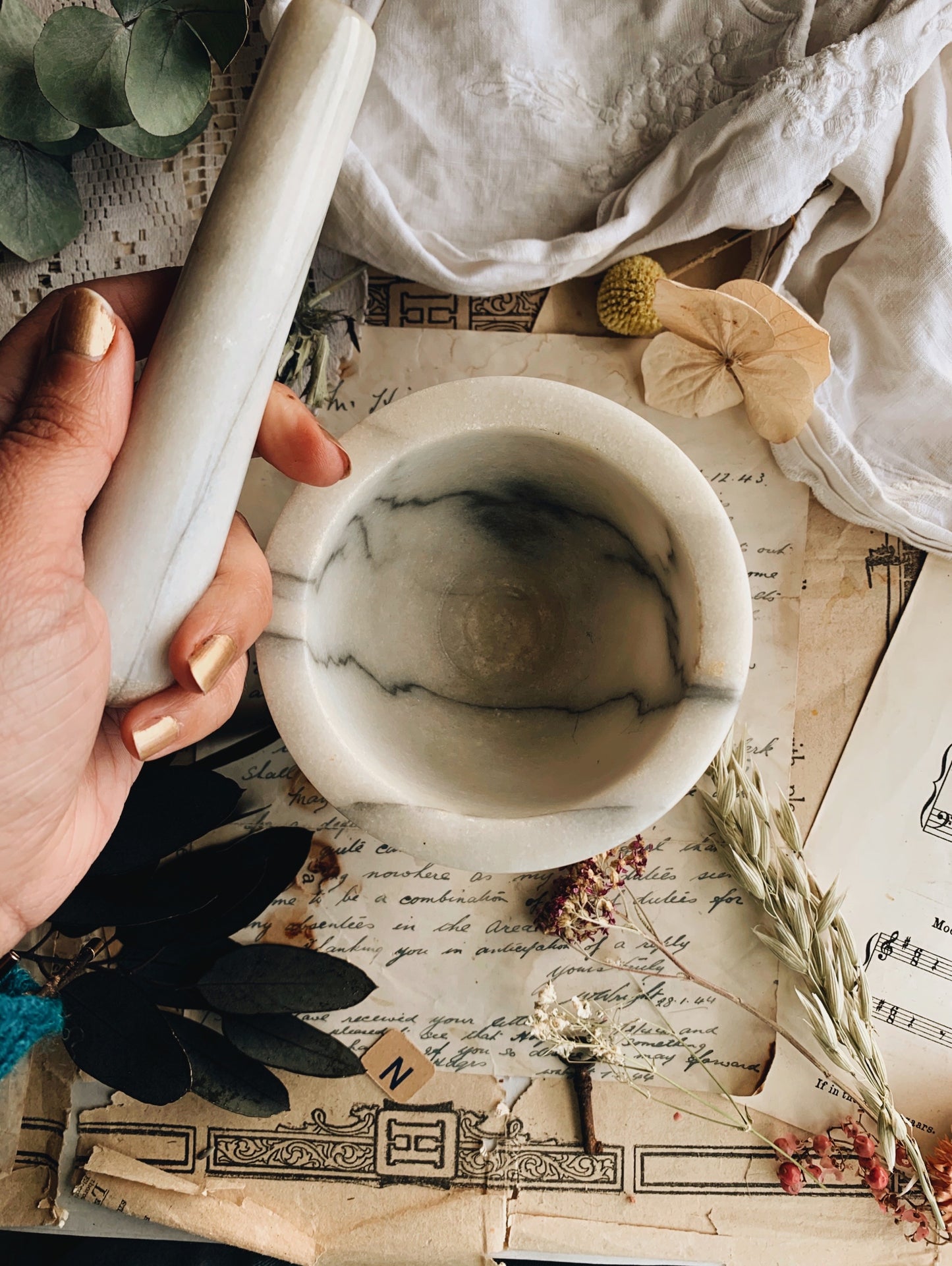 Vintage Marble Mortar & Pestle (UK shipping ONLY)