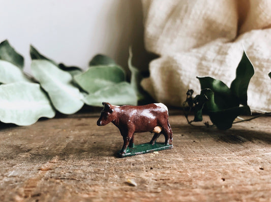 Vintage Lead Cows - Stone & Sage 
