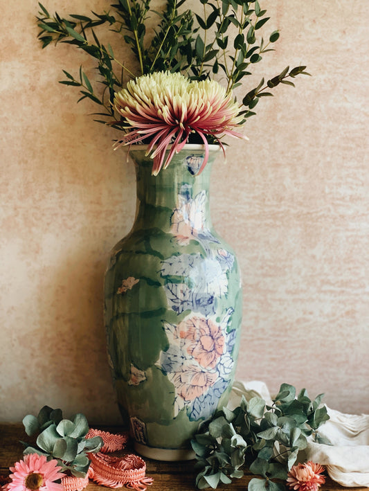 Large Vintage Floral Ming Vase (UK Shipping only)