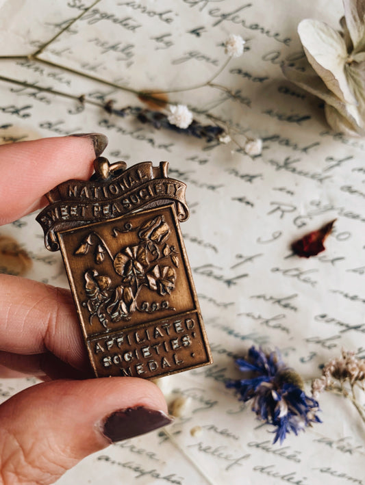 Vintage 1972 National Sweet-pea Association Medallion