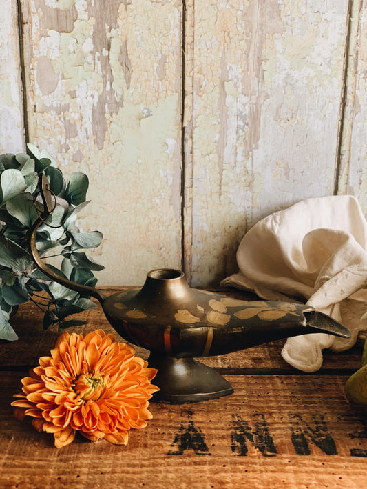 Vintage Brass Detailing Genie Lamp