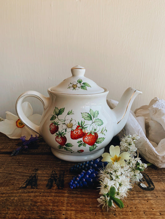 Vintage Sadler Strawberry Teapot