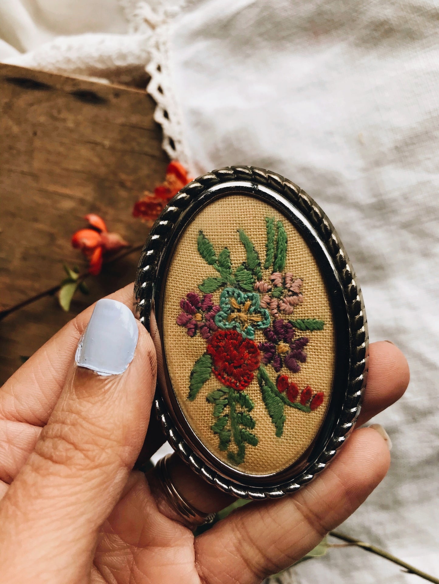 Vintage Hand Embroidered Floral Broach - Stone & Sage 