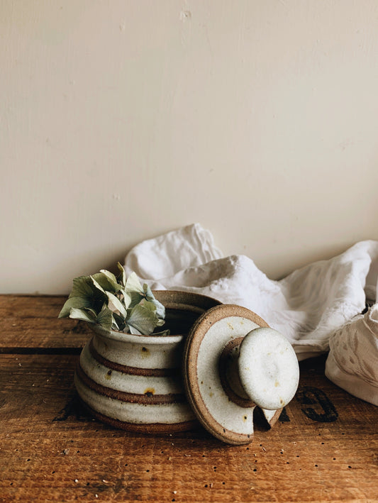 Rustic Stafford Cermic Pot