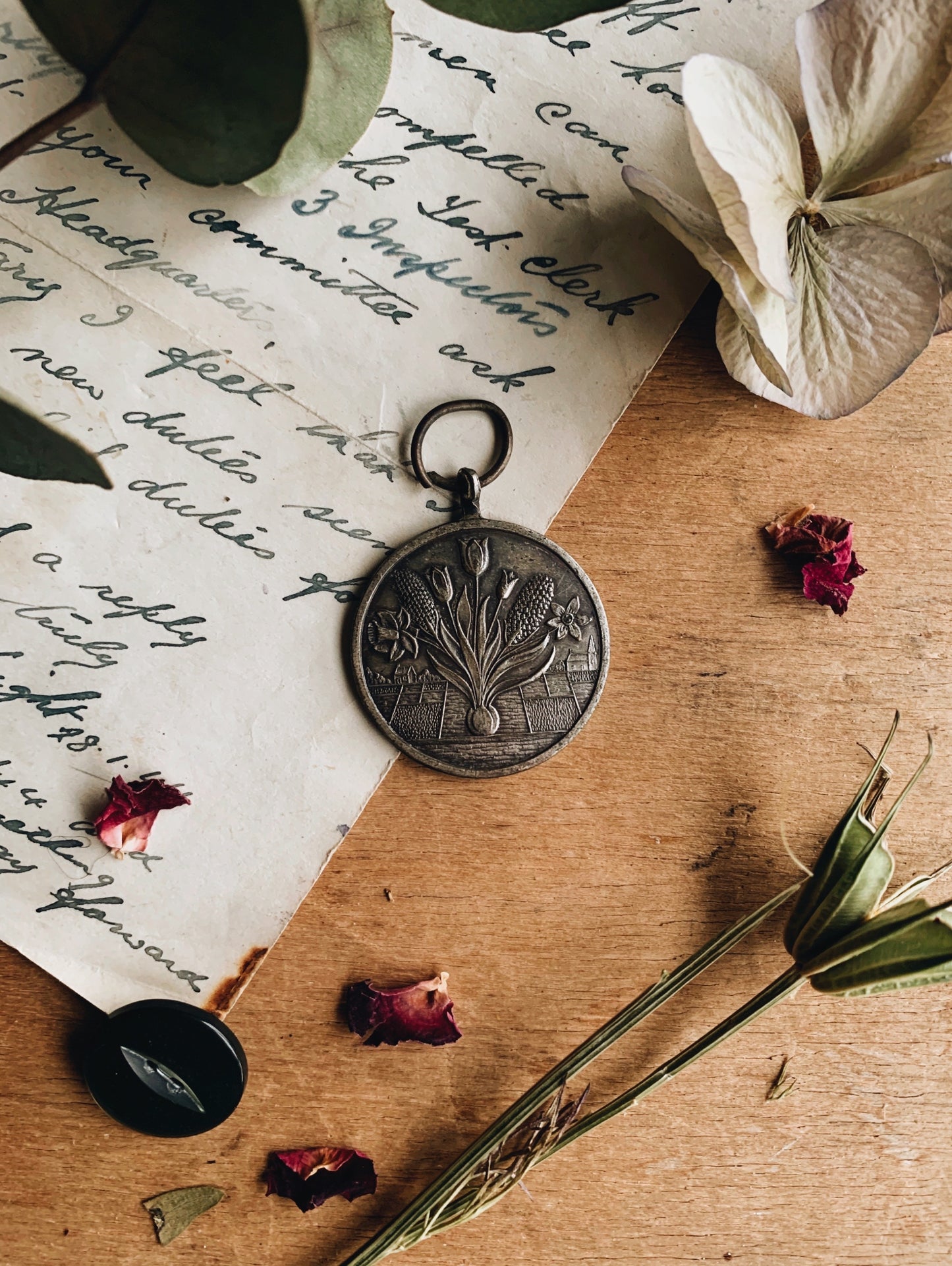 Antique Spring Blooms Medallion