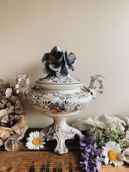 Antique Rocco Hand~Painted Porcelain Floral Urn Vase with Top (UK SHIPPING ONLY)