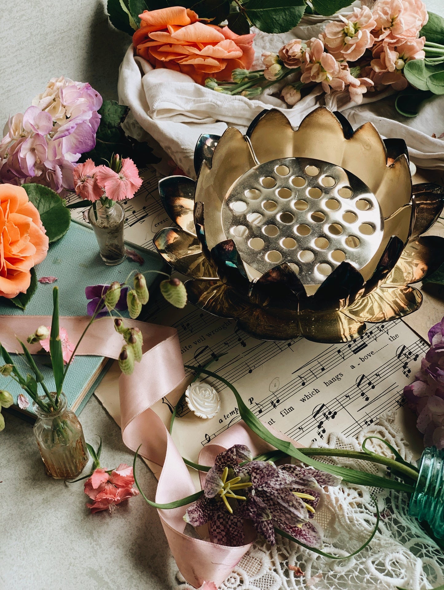 Oriental Lotus Flower Holder (ditch frog style)