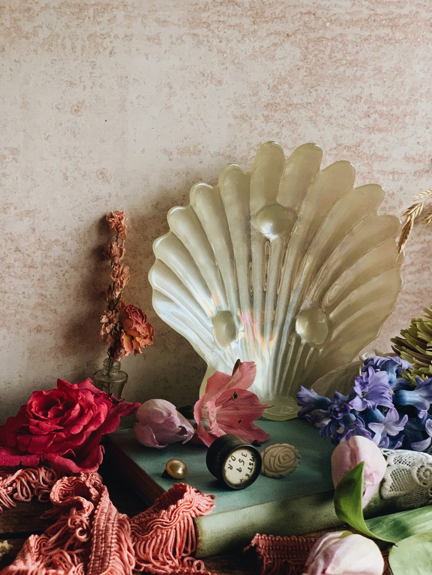 Vintage Iridescent Pearl Glass Shell Dish