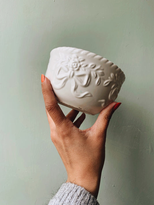 Vintage Bow Decorative Planter