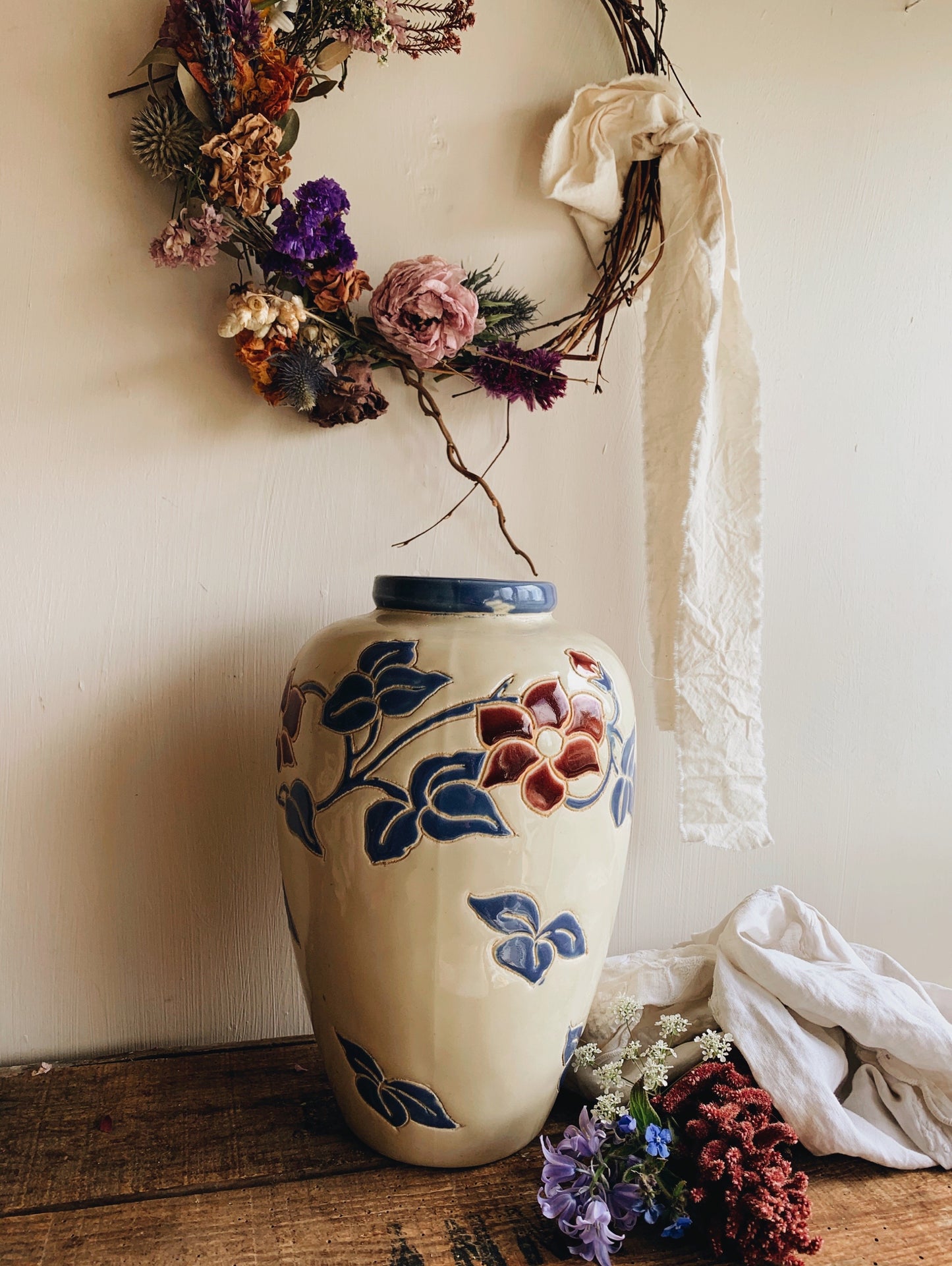 Large Vintage Floral Vase (UK SHIPPING ONLY VERY HEAVY)