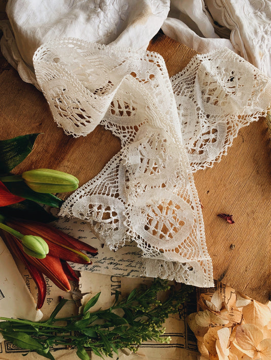 Large Vintage Lace